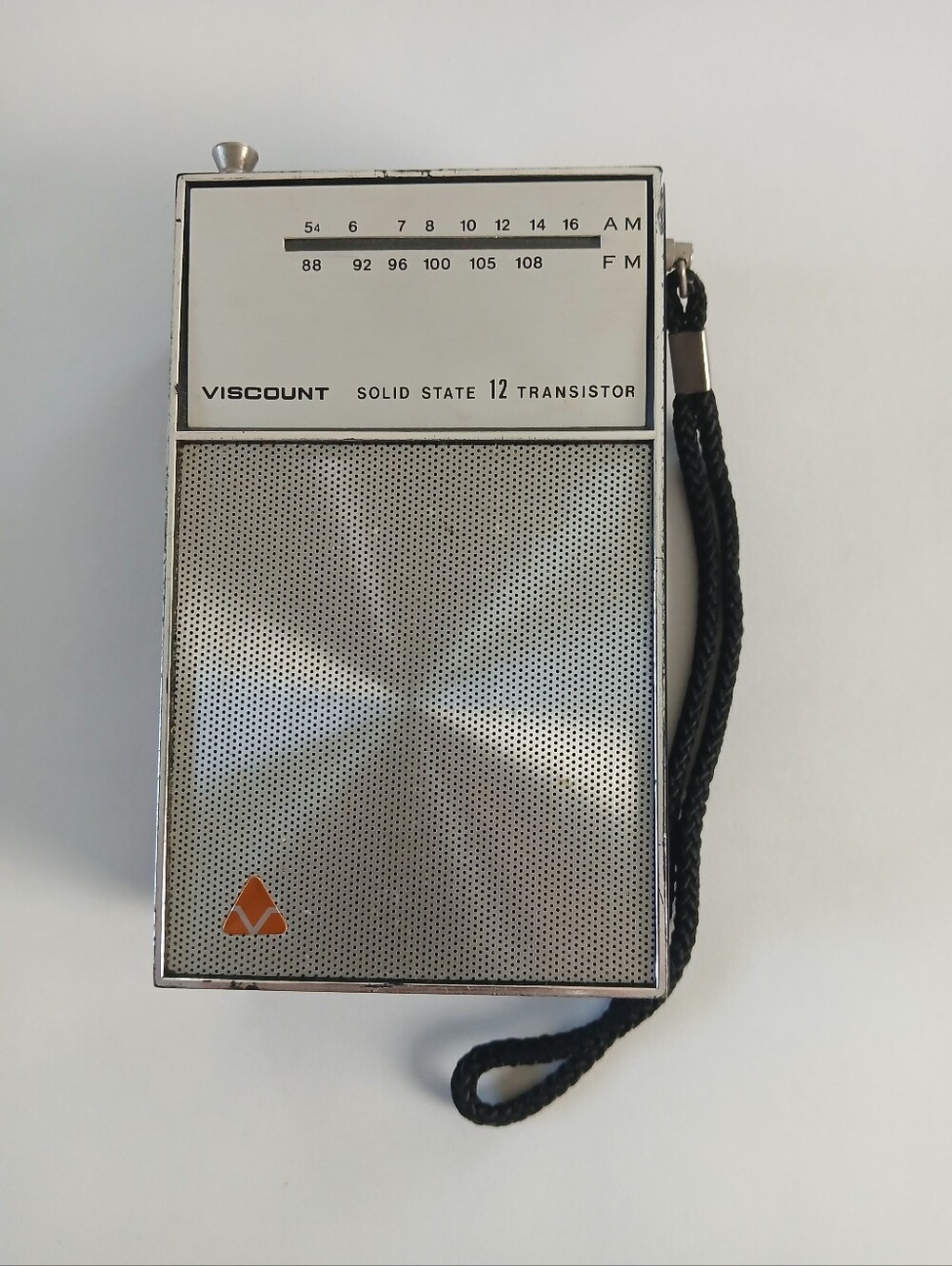 Vintage Viscount Solid State 12 Transistor AM FM Radio Model 1260